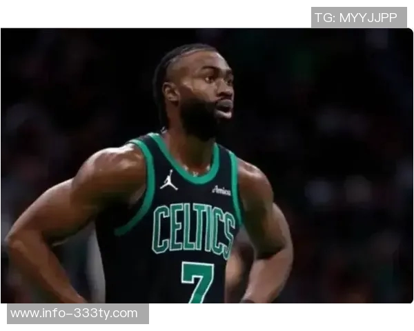 杰伦布朗谈球队战绩超预期强调保持紧迫感的重要性