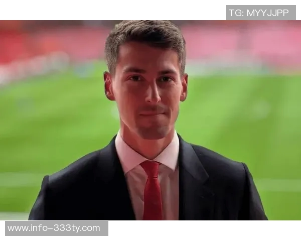 曼晚报道罗德里有望复出对阵利物浦科瓦契奇脚踝伤势仍未痊愈 曼晚报道罗德里有望复出对阵利物浦科瓦契奇脚踝伤势仍未痊愈